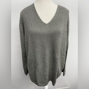 Elegant Women's V-Neck Sweater in Gray